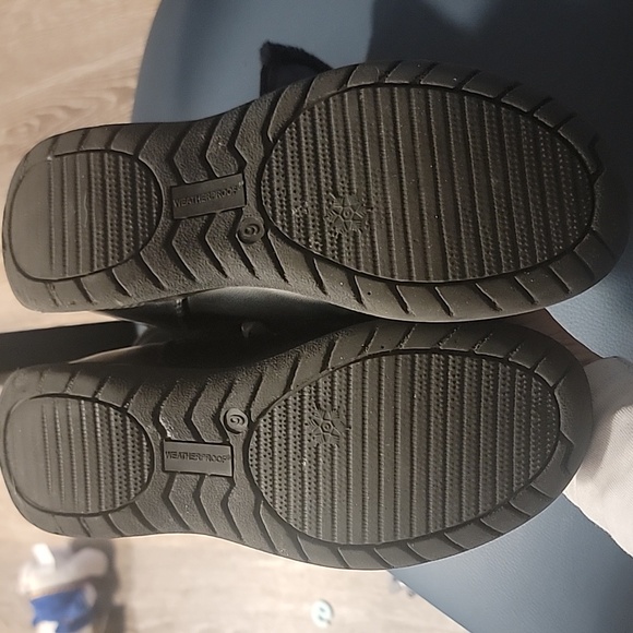 Boots - Picture 5 of 6